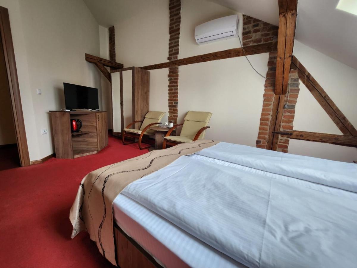 Antique Aparthotel 阿尔巴·尤利亚· 外观 照片