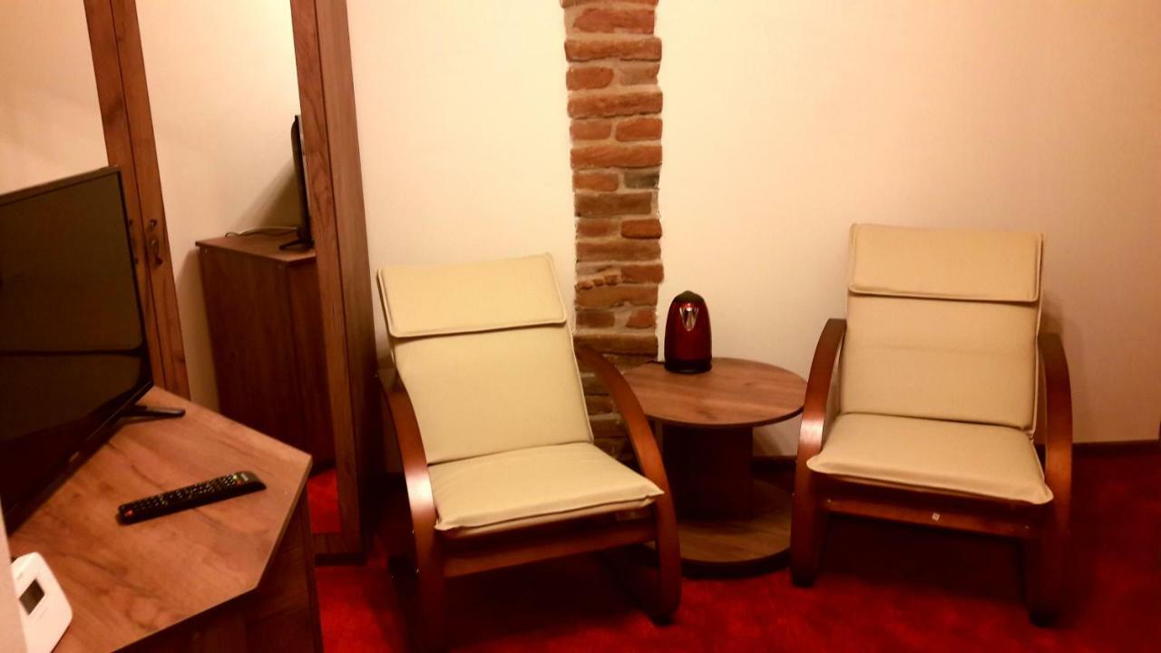 Antique Aparthotel 阿尔巴·尤利亚· 外观 照片